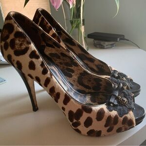 Dolce and Gabbana beautiful, comfortable leopard fur heels! Best deal